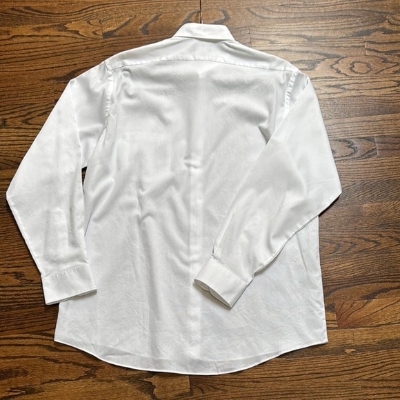 Van Heusen White Dress Shirt with Point Collar 16-16.5 34/35 size L - Picture 5 of 7